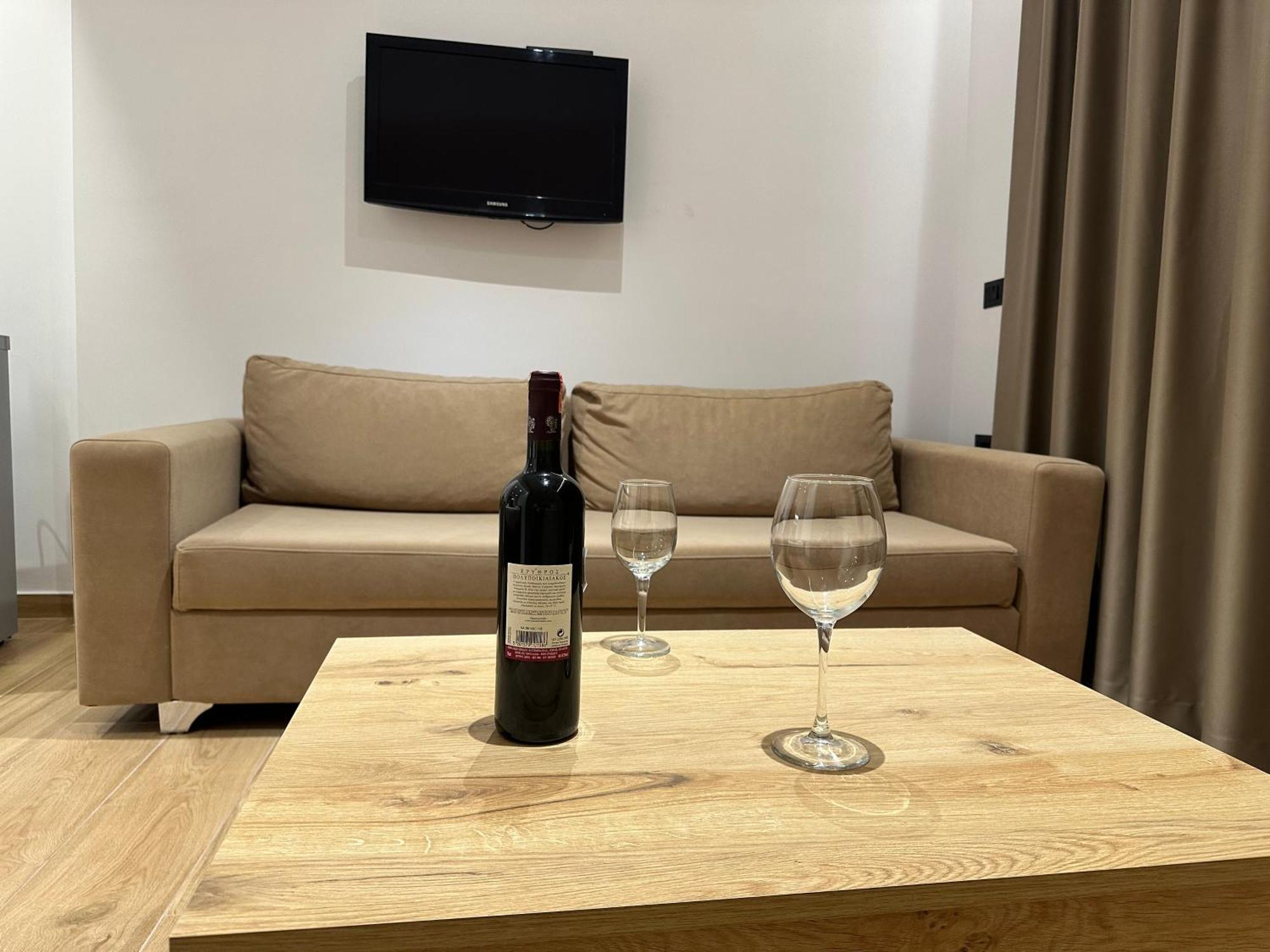 Suites Kozi Саранде Екстериор снимка